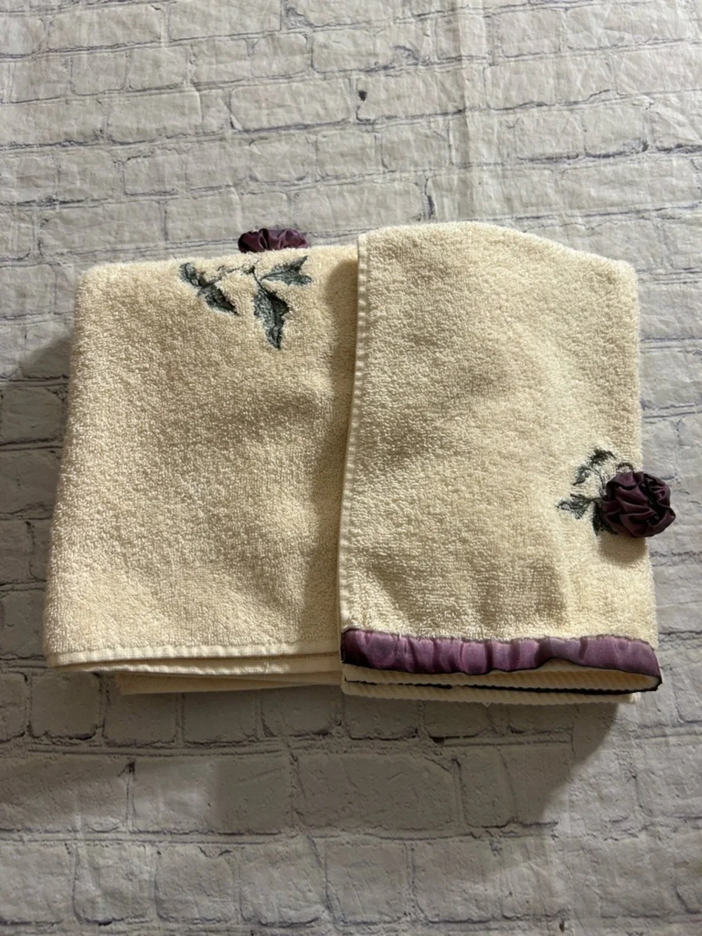 VOHANN DIV.OF DONISA INC. 100% COTTON MADE IN INDIA BATH TOWEL & HAND TOWEL